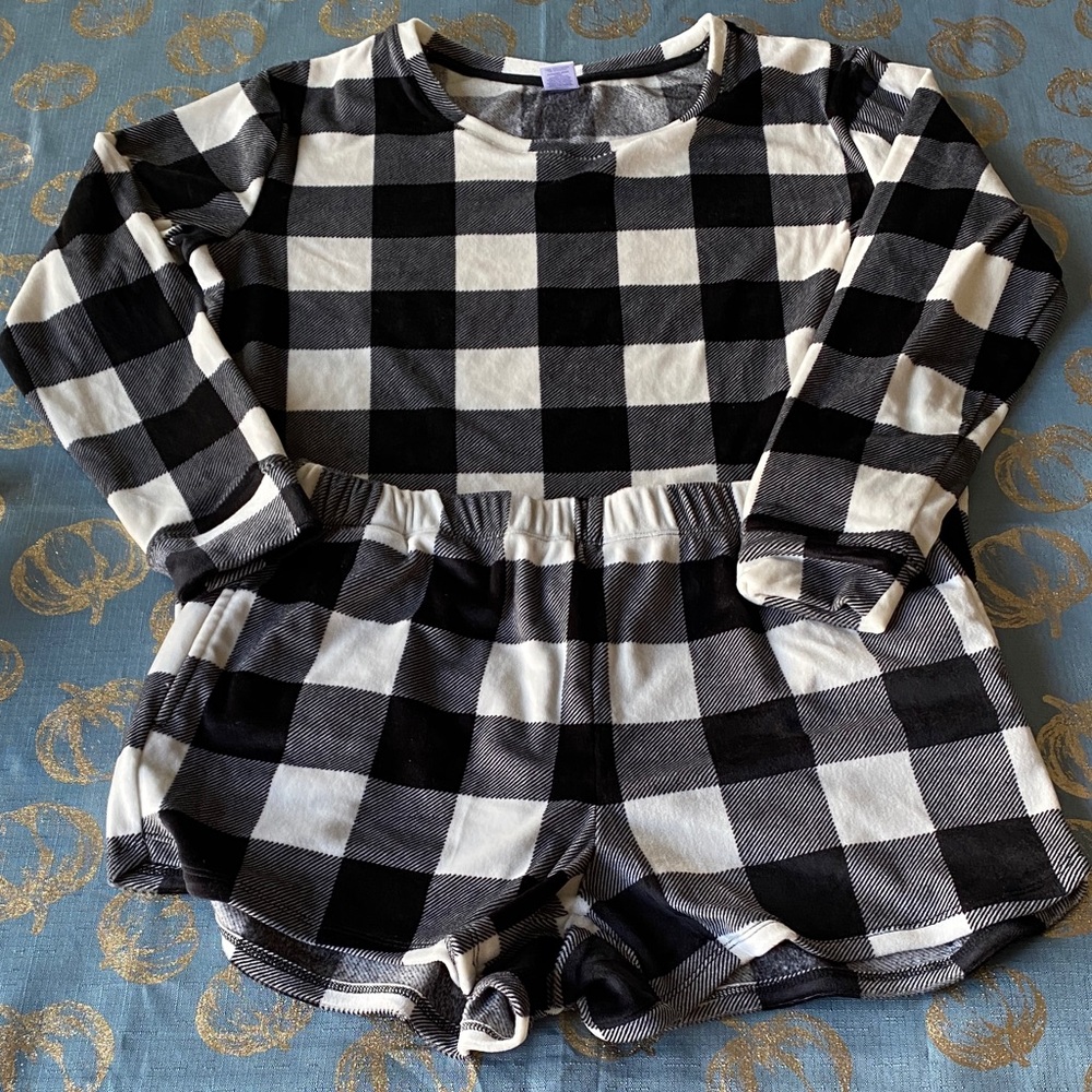 Sleep Chic Women’s Black and White Checkered Pajama Set